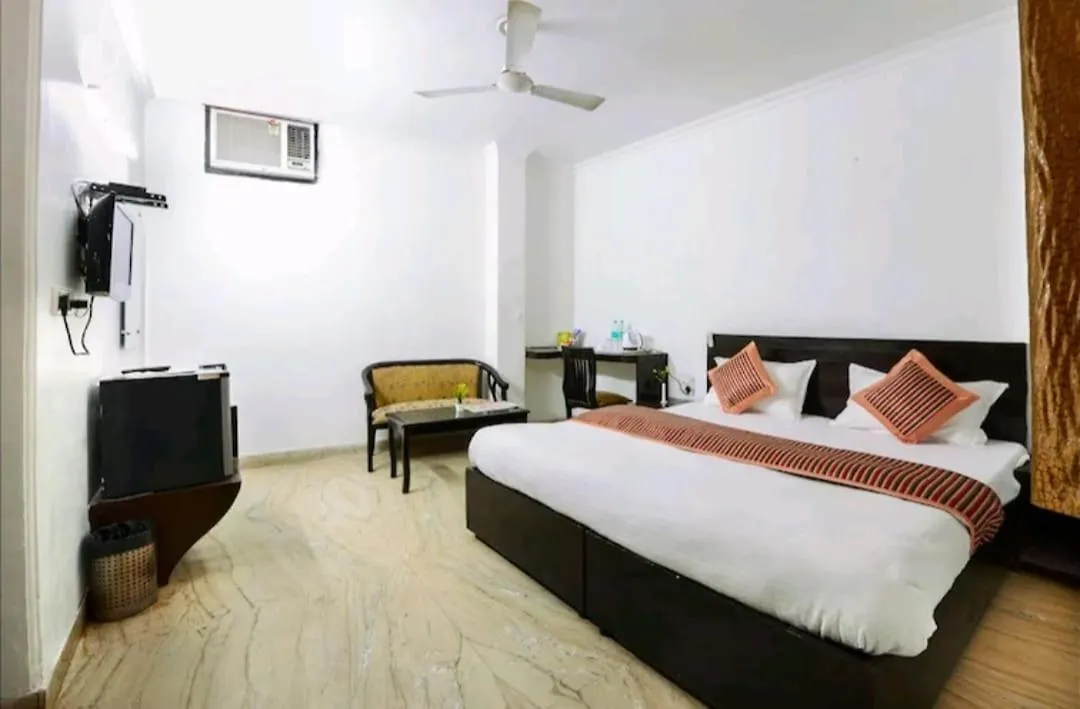 Hotel The First By Goyal Hoteliers Agra  2*, Agra (Uttar Pradesh) India